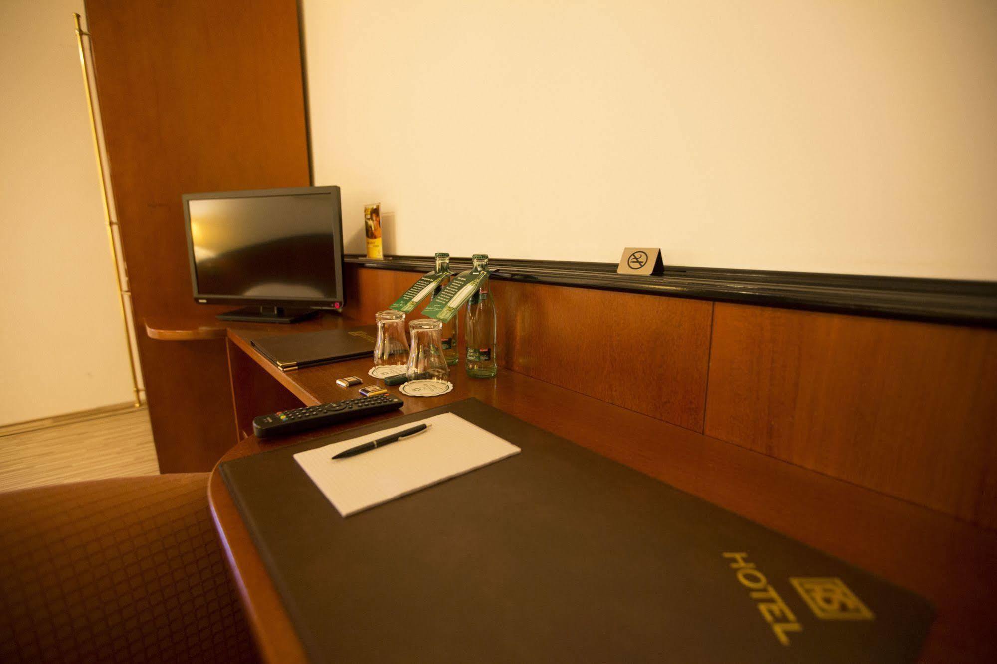 As Hotel เกิตทิงเงน ภายนอก รูปภาพ